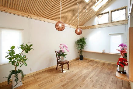 �M�������[